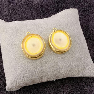 Conectores de encantos de fianza individuales chapados en oro de piedras preciosas de cuarzo solares hechos a mano para pendientes y fabricación de joyas - Product Image 3