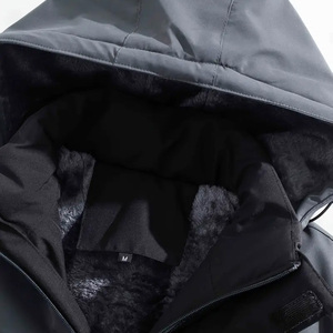 Chaqueta de esquí OEM para hombre con impresión de logotipo de capa interior aislada de tela impermeable de ajuste personalizado y opciones de etiqueta privada - Product Image 2