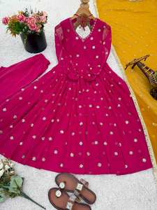 Última Moda Tradicional para Mujer, Vestido Largo Anarkali de Georgette Sintética con Bordado de Lentejuelas, Dupatta Reversible para Bodas y Fiestas - Product Image 3