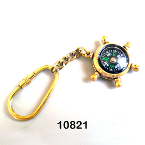 Porte-clés nautique en laiton massif pour accessoires d'usage quotidien, offrant fiabilité et un attrait marin vintage - Product Image 1