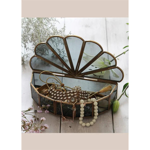 Boîte à bijoux en verre avec cadre en métal et verre, design moderne artisanal, couvercle festonné élégant, étui de rangement décoratif haut de gamme - Product Image 1