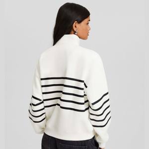 Sudaderas con capucha de cuello alto con cremallera de 1/4 cuartos gruesas de gran tamaño a la moda personalizada para mujer - Product Image 5