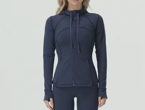 Sweat à capuche zippé en coton et polyester de haute qualité pour femmes - Product Image 4
