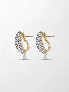 Pendientes de diamantes redondos Twilight Midnight Grid de 3.70 ct G-H VS, diamantes cultivados en laboratorio en oro amarillo de 18 quilates, estilo briolette Midnight Statement. - Product Image 2
