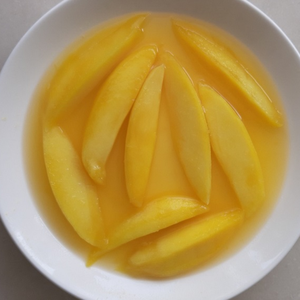 มะม่วงสดบรรจุในน้ำเชื่อมธรรมชาติและฉ่ำ - Product Image 2