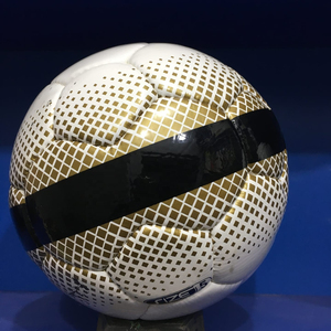 Balón de fútbol Venta caliente Material de cuero Tamaño personalizado Alto servicio OEM Mejor balón de fútbol tendencia Precio económico - Product Image 4