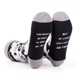 Divertidos calcetines de camuflaje con refranes inferiores para hombres Logotipo personalizado Idea de regalo de algodón suave para uso diario y acogedor - Product Image 1