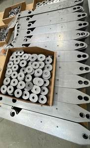 Service de découpe laser CNC personnalisé et de fabrication de tôles pour pièces en acier avec qualité standard ISO et options OEM - Product Image 2