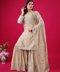 Abaya islamique modeste pour femmes, soutien-gorge intégré en velours de Dubaï, longueur au sol, caftan élégant, costumes turcs de luxe, punjabi indien - Product Image 3