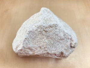 La pyrophyllite technique améliore la résistance aux intempéries et la résistance à la décoloration des peintures architecturales de façade aux couleurs vives. - Product Image 4