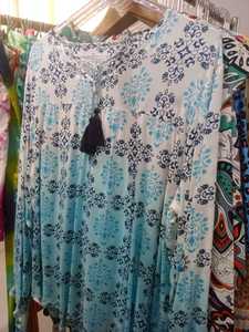 2025 túnica verde con estampado abstracto bohemio de manga larga con cuello de botón estilo Vintage blusa ligera de verano para fiesta suelta - Product Image 2