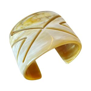 Brazalete de Cuerno Hecho a Mano Ecológico - Product Image 4