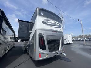 Holi-dai-lé-bé-r Nautica 3-5-M-S d'occasion 2021 à vendre - Product Image 3