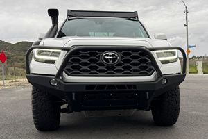 Tacoma TRD Off-Road Double Cab 4x4 V6 Power, 4WD 2023 - Product Image 2