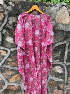 Robe de caftan indienne en coton à imprimé floral fait à la main vêtements de nuit à blocs de fleurs Robe Kimono longue couverture de plage tenue décontractée ample - Product Image 5