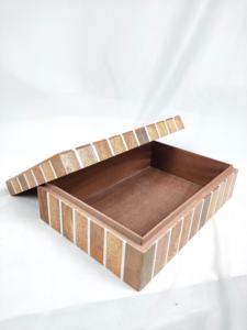 Elegante Caja Decorativa de Madera Maciza para Colgar en la Pared con Incrustaciones de Hueso/Resina/Nácar, Diseño Pulido Hecho a Mano Ecológico - Product Image 5