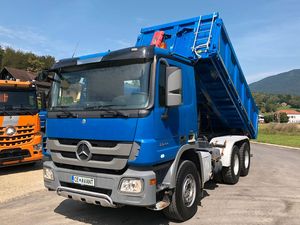 Camion tracteur Mercedes-Benz Actros 2644 4x4 Diesel Automatique Euro 6 d'occasion, conduite à gauche, transport logistique - Product Image 2