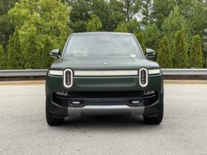 Seminuevo Clean 2023 Rivian R1S Adventure Electric AWD - Product Image 2