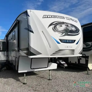 Autocaravana Fo-r-e-s-t- Ri-ver Cherokee Arctic Wolf 3550 Suite 2022 USADA EN EXCELENTES CONDICIONES, DISPONIBLE PARA LA VENTA - Product Image 1