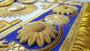 Tablier de loge bleu de grand maître d'insigne maçonnique personnalisé en gros-broderie à la main d'or - Product Image 2