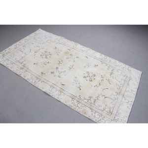 Tapis turc vintage 3,5x6,6 pieds, tapis oriental en laine blanche - Product Image 2