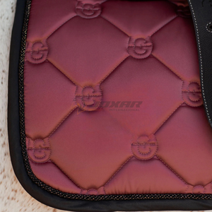 Tapis de selle anglais de qualité supérieure Design matelassé respirant Doublure douce Support durable et confortable pour les tapis de selle de chevaux - Product Image 6