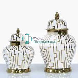 Pot de gingembre blanc avec des détails géométriques en or Décoration de designer dorée moderne Fantaisie Dernier ensemble de pots de gingembre au design antique - Product Image 4