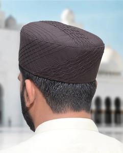 เย็บตะเข็บที่หรูหรามุสลิม Topi เพื่อความสะดวกสบายและความทนทานสำหรับการสวดมนต์กลางแจ้งกีฬาและการใช้งานสบายๆ - Product Image 3