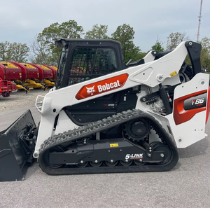 Chargeuse compacte Bobcat T670 sur chenilles et avec godet pour chantier de gravier - Product Image 3