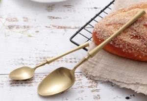 ชุดเครื่องใช้บนโต๊ะอาหารสแตนเลสสตีลแบบวินเทจสุดหรูพร้อมการตกแต่งที่แตกต่างกันเครื่องใช้บนโต๊ะอาหารดีไซน์ใหม่คลาสสิกสำหรับอาหารค่ำงานแต่งงานที่บ้าน - Product Image 4