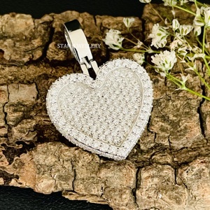 เครื่องประดับ STAR JEWELLERY คริสเตียน ทอง 10K ประดับเพชรทรงกลมเจียระไนแบบบริลเลียนท์ธรรมชาติ จี้รูปหัวใจแบบสั่งทำ สไตล์ฮิปฮอป เครื่องประดับสำหรับทุกเพศ - Product Image 4