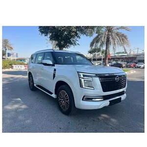 Voitures d'occasion <span class=keywords><strong>de</strong></span> luxe en excellent état, Nissan Patrol SE Platinum 2024 SUV, prêtes à être expédiées dans le monde entier - Product Image 1