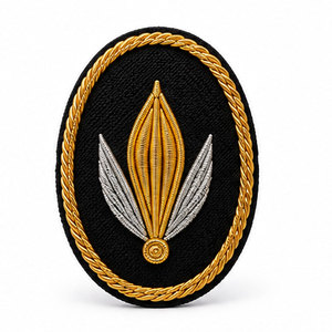 Parche bordado a mano con hilo de oro personalizado, aplique decorativo para coser en sombreros, prendas, uniformes y accesorios. - Product Image 1