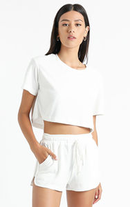 เซ็ตเสื้อครอปและกางเกงขาสั้นผ้าฝ้าย100% สไตล์ลำลองสีพื้นพิมพ์ลายโลโก้ตามสั่งสำหรับผู้หญิง - Product Image 5