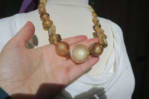 Collar con Colgante Redondo de Cuerno Natural Hecho a Mano de Alta Calidad, Joyería de Estilo Moderno Ecológica para Hombres y Mujeres - Product Image 3