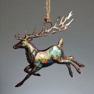 GleamRudolf Renne en fonte d'aluminium suspendu pour décoration intérieure festive Sculpture de Noël pour les expositions saisonnières - Product Image 2