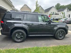 SUV de luxe tout-terrain d'occasion, taille normale, moteur V6/V8 haut de gamme, capacité 4x4 avancée, intérieur haut de gamme, modèle 2024, 7 places, automatique - Product Image 5