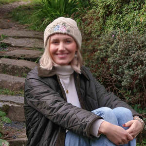 หมวกบีนนี่ปักลายแฟชั่นพร้อมลวดลายตะเข็บที่เป็นเอกลักษณ์สำหรับสไตล์หมวกบีนนี่ปักลายที่อบอุ่นและสะดวกสบาย - Product Image 4