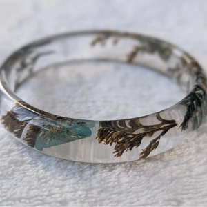 Brazalete de Resina Gruesa Tradicional Hecho a Mano, Ecológico y de Alta Calidad, Joyería de Resina de Color Moderno para Mujer, Venta al por Mayor - Product Image 1