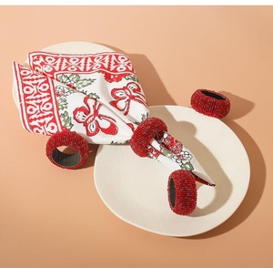 Anneau de serviette moderne en perles de rocaille brodées, inspiré du cristal, pour une décoration de table vibrante - Product Image 3