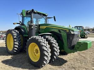 2021 John Deer 8R 340 - Product Image 2