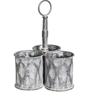 Elegante carrito galvanizado con acabado rústico adecuado para usar como centro de mesa de boda o pieza de exhibición decorativa en interiores - Product Image 3