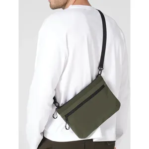 Sacoche Urbaine Durable UrbanShift pour les Amateurs de Gadgets - Product Image 6