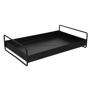 Plateau de service chic à deux niveaux en acier noir avec support en bois élégant pour organiser des collations et améliorer la décoration intérieure - Product Image 5