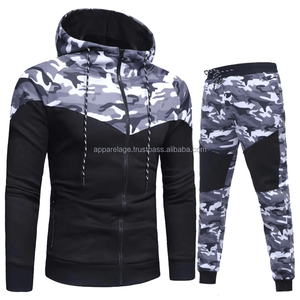 Nuevo diseño personalizado etiqueta privada Skinny Fit chándal conjunto de 2 piezas con rayas reflectantes de nailon impreso traje de diseñador de fútbol - Product Image 4