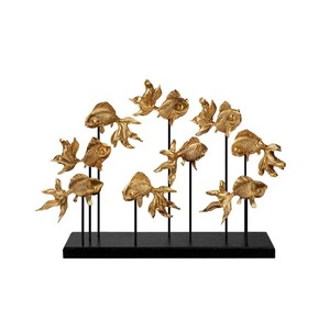 Sculpture de table élégante en forme de flèche, base en bois, objet de table artistique moderne, ajoute une touche sophistiquée aux intérieurs, en provenance d'Inde - Product Image 4