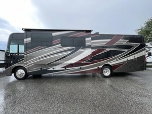 Used 2023 T h o r Challen ger 35 MQ Class A gas motor home - Product Image 3