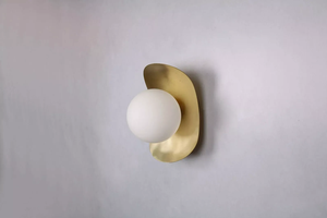 Luminaire mural en laiton doré Globe Applique murale Vanity Light Fixture Wallhome et bureau décor globe forme ampoule utilisée pour la chambre à coucher - Product Image 3