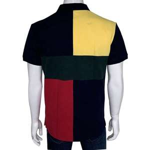 T-shirt à manches courtes décontracté à col rond pour hommes, fabriqué à partir de coton doux avec un design de blocs de couleurs à la mode pour une élégance décontractée. - Product Image 2