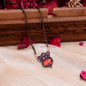 Chaîne de perles noires indiennes Mangalsutra pendentif argent plaqué bijoux traditionnels Mangalsutra chaîne collier de créateur pour les femmes - Product Image 1